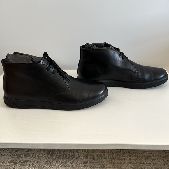 Prada lace up 3/4 boot - Picture 2 of 6